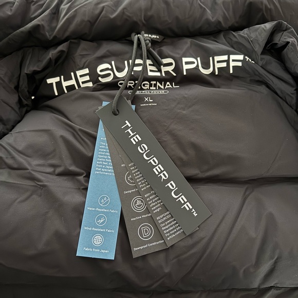 Aritzia super puff vest - Picture 4 of 6